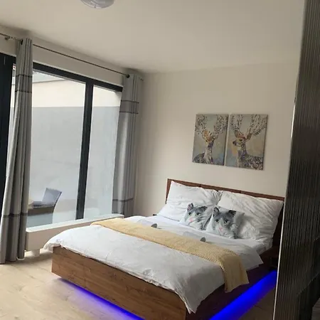 Alex Apatment O2 Arena Apartment *